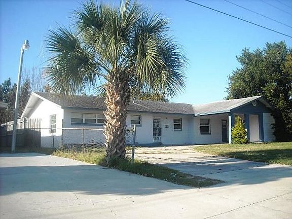 3rd image of 1208 Evangeline Ave