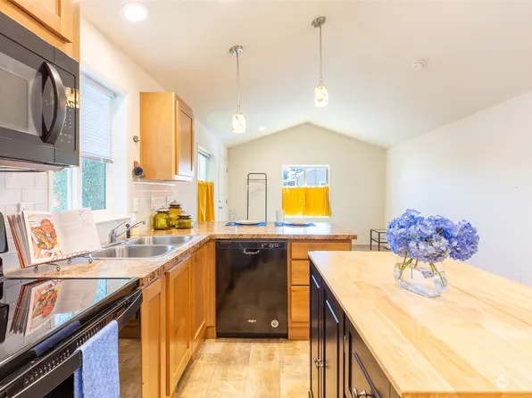 23708 Locust Way #37, Bothell, WA 98021