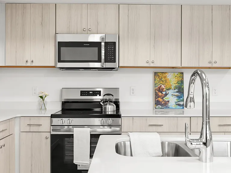 1268 N Locust St #13 — Photo 4