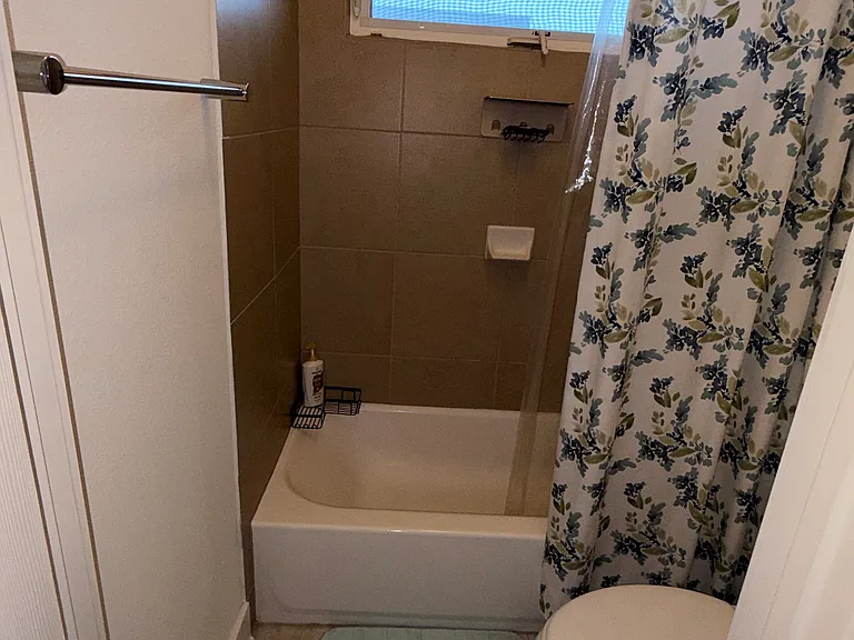4413 Berkman Dr #A — Photo 10