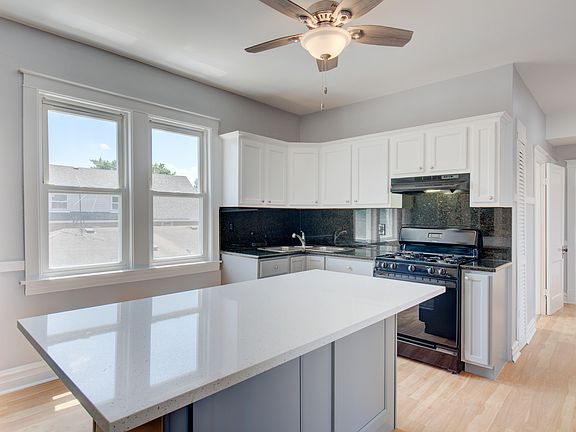 5th image of 2325 N Marmora Ave