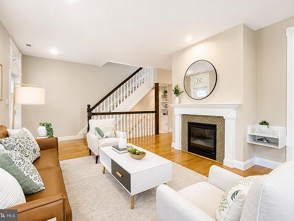5th image of 1257 Newton St NE