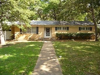 1st image of 805 Sherwood Dr