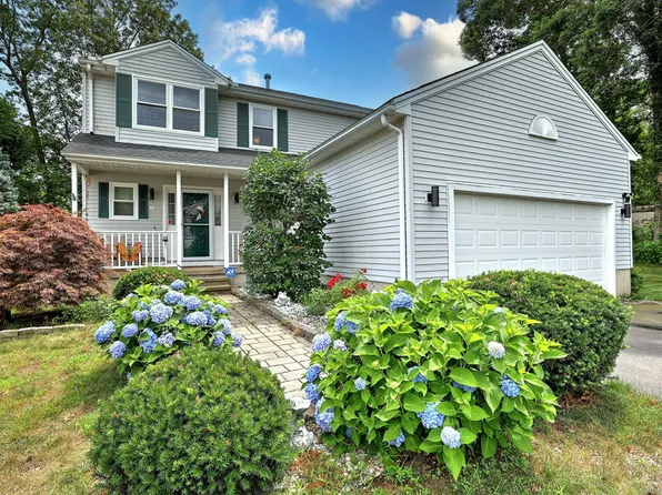 68 Benjamin Road, East Haven, CT 06513