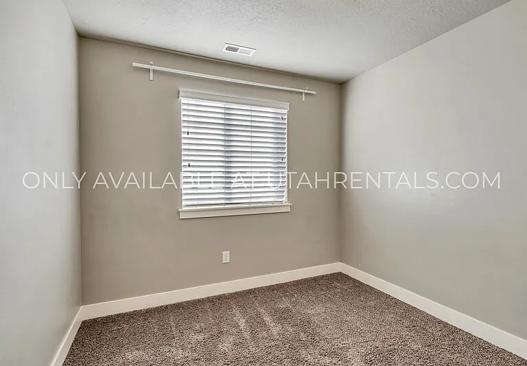 1115 Independence Ave — Photo 13