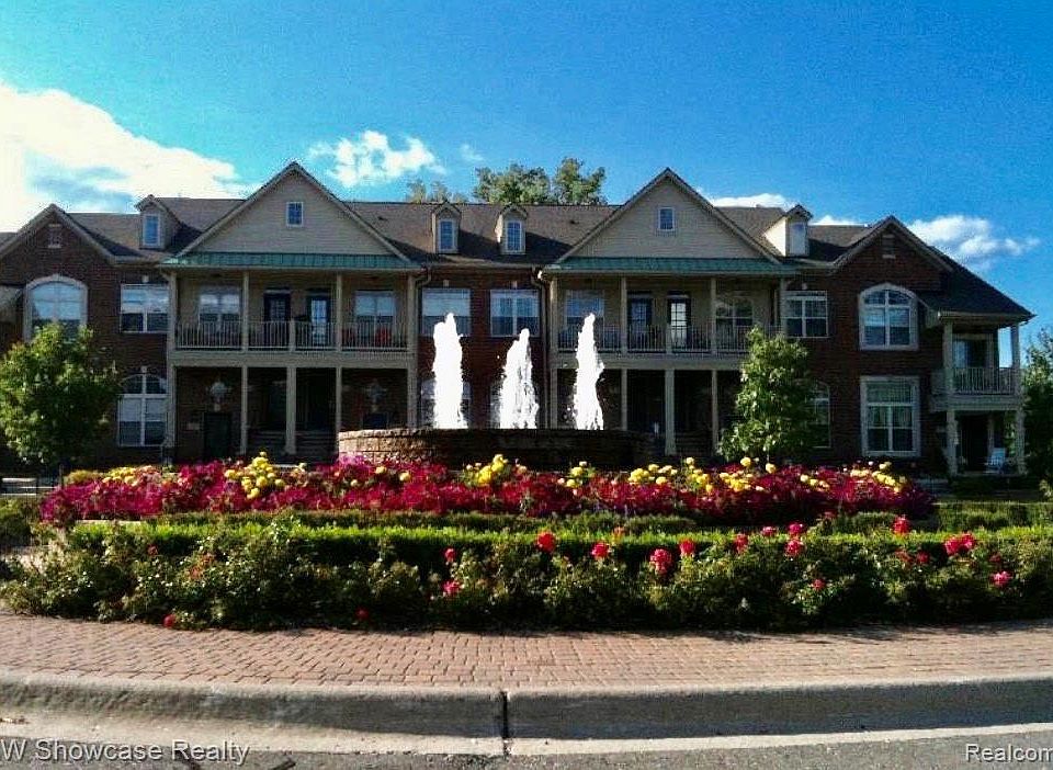 1st image of 444 Boardwalk Dr #88