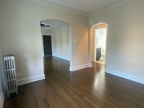 2nd image of 3922 N Leclaire Ave APT 1