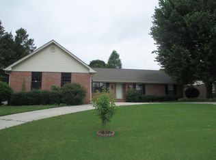 106 Shelley Ln, Florence, AL 35633