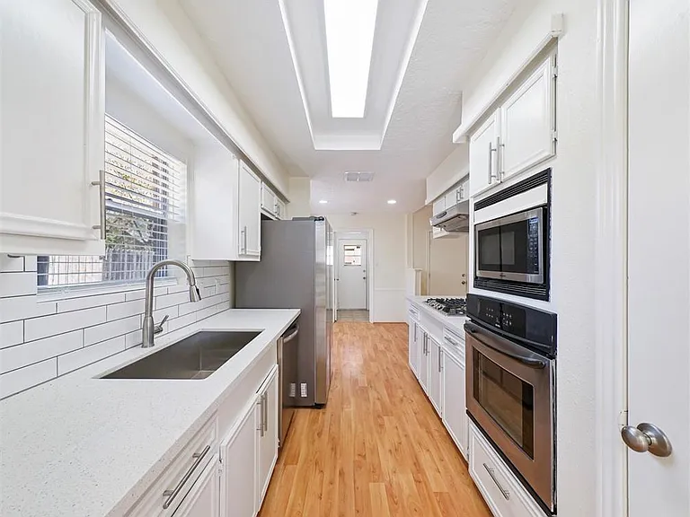 14006 Briarworth Dr — Photo 7