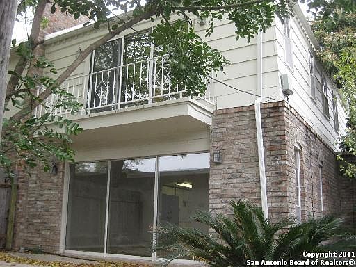 2nd image of 647 STRINGS ST #42