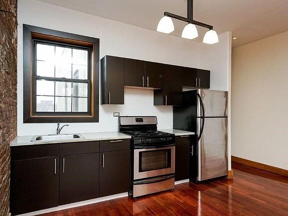 4th image of 360 Franklin Ave APT 3L