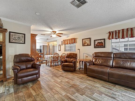 5th image of 6642 Devonshire Ln