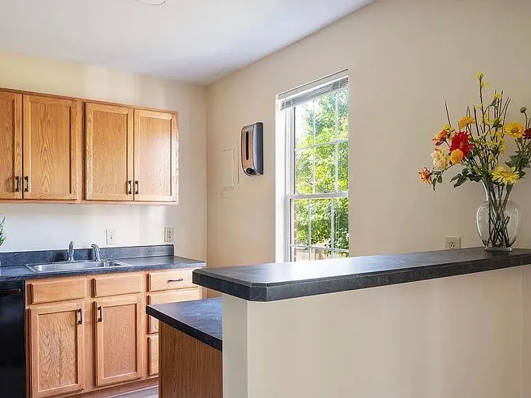 1223 Villa Ln #G — Photo 7