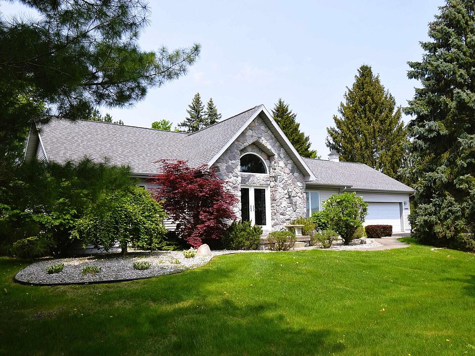 5009 Arrowhead Cir, Williamsburg, MI 49690 Zillow
