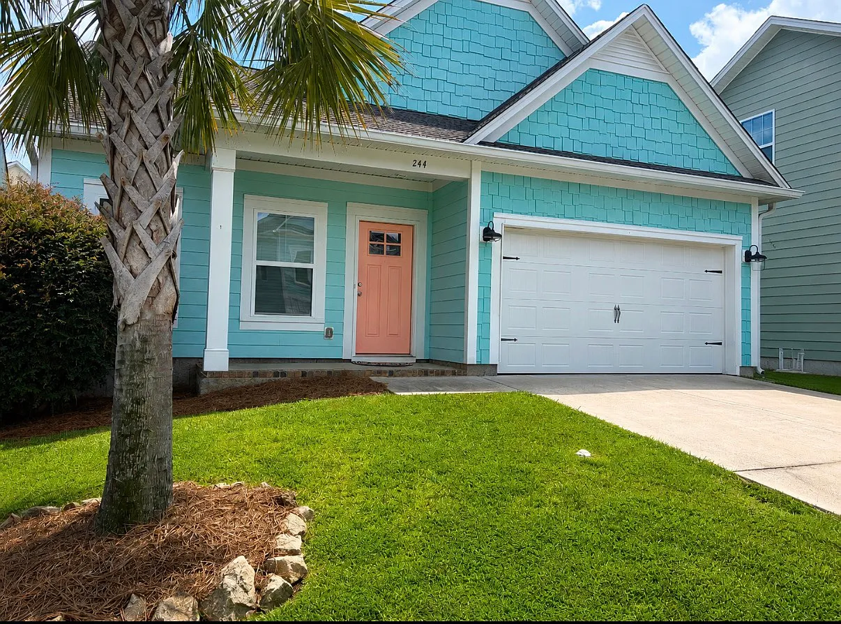 244 Sunset Point Dr — Photo 1