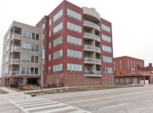 100 4th Ave SW UNIT 402, Cedar Rapids, IA 52404