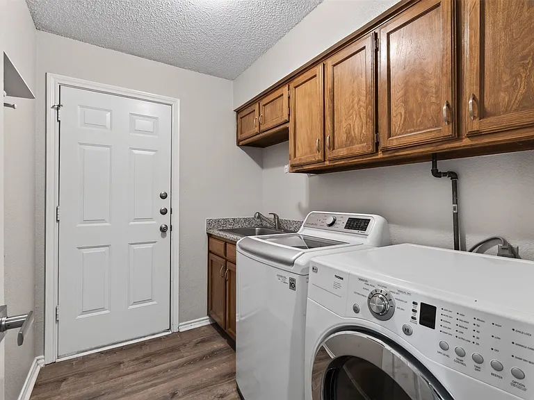 1009 W Winding Creek Dr — Photo 10