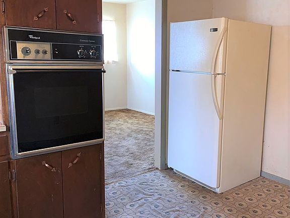 3rd image of 510 NW Glendale Dr