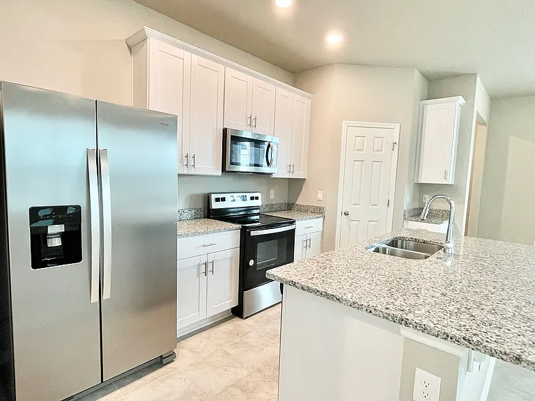 332 S Zuni Rd — Photo 8
