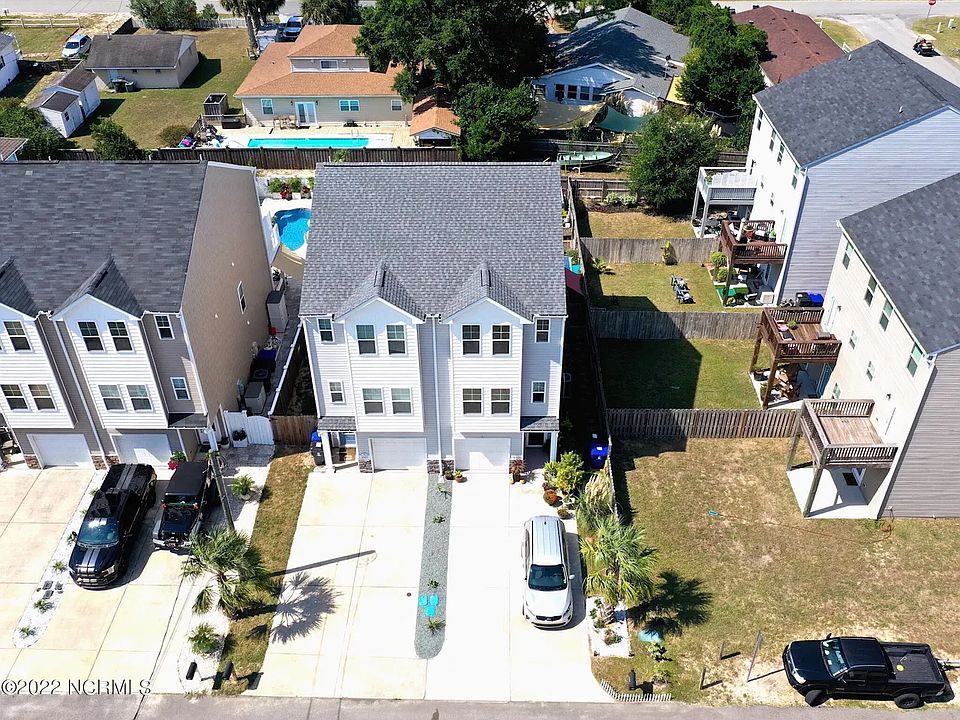 1st image of 809A Blanche Ave