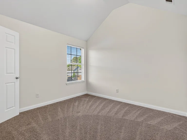 6120 Hemperly Rd — Photo 24