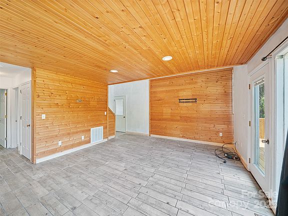 4th image of 109 Morgan Ln