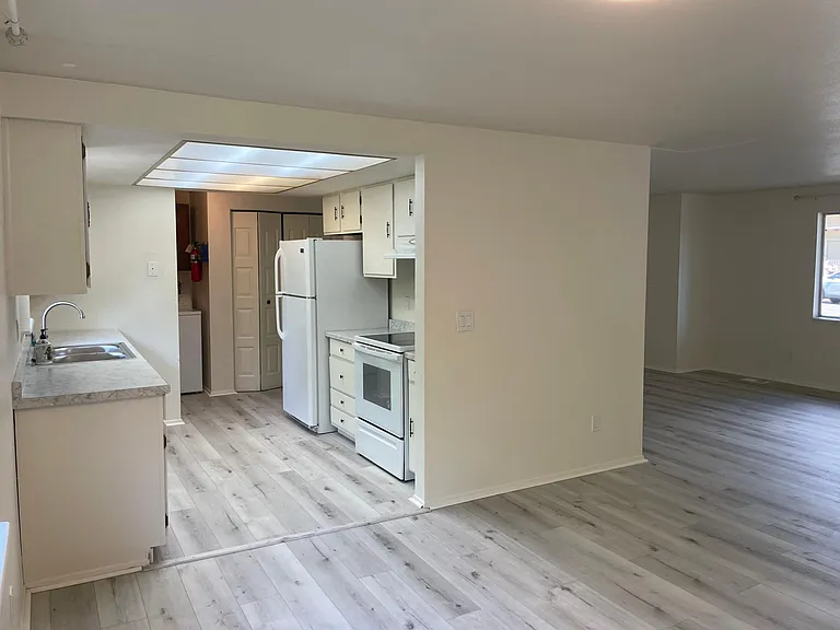 487 Stadium Ave — Photo 12