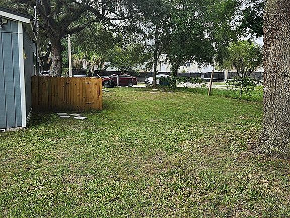 5th image of 9114 Free Ave