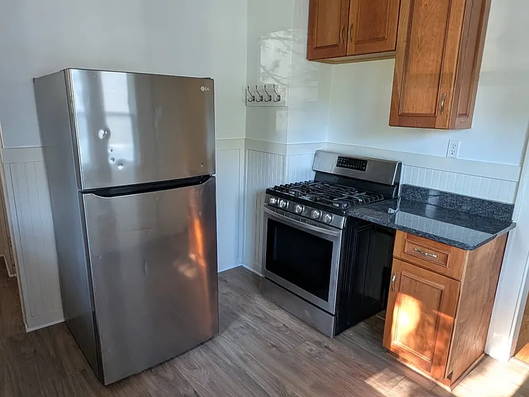 579 Eustis St — Photo 13