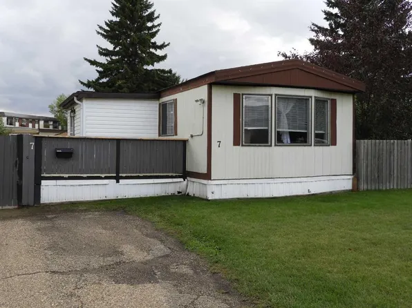 5029 34th St #7, Red Deer, AB T4N 0P4