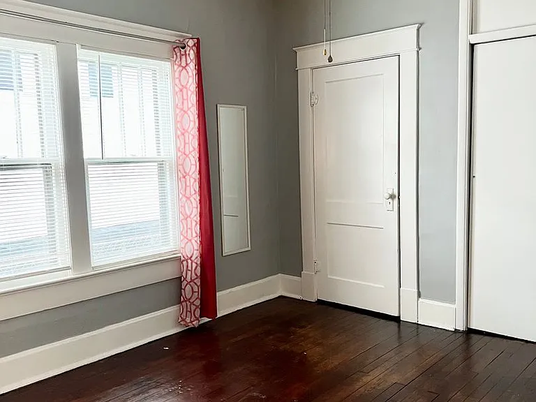 2503 S 6th St — Photo 11