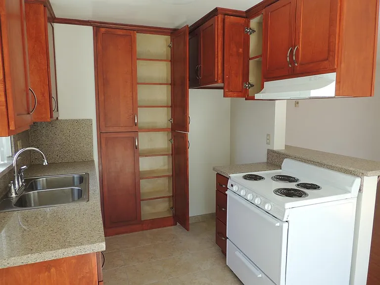 321 Gladys Ave #2 — Photo 5