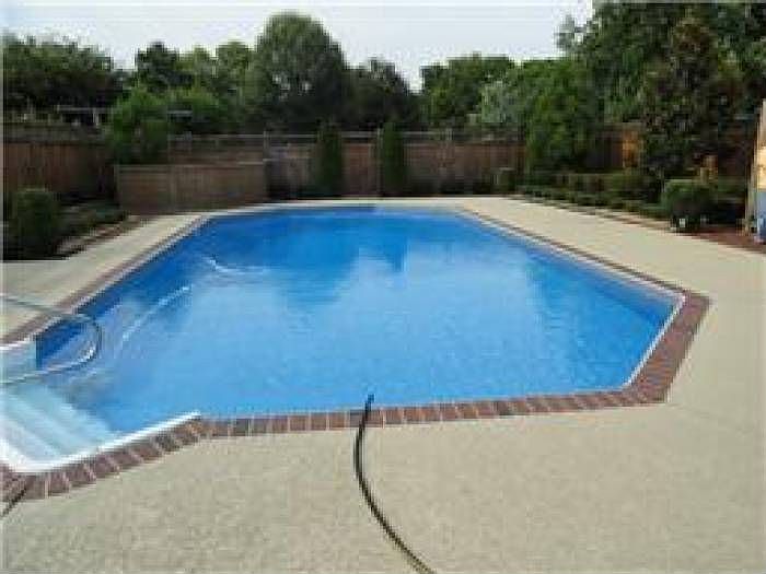 2nd image of 143 Hedgelawn Dr