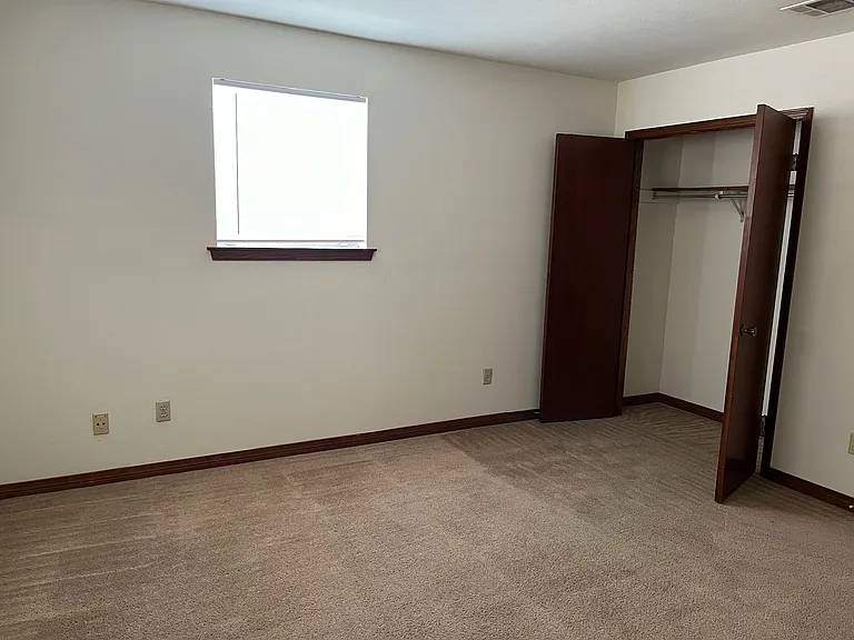 305 W Esplanade Ave #A — Photo 19