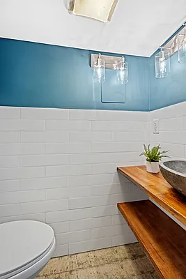 Sold by Compass | media 28