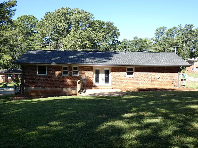 1920 Janet Ln — Photo 22