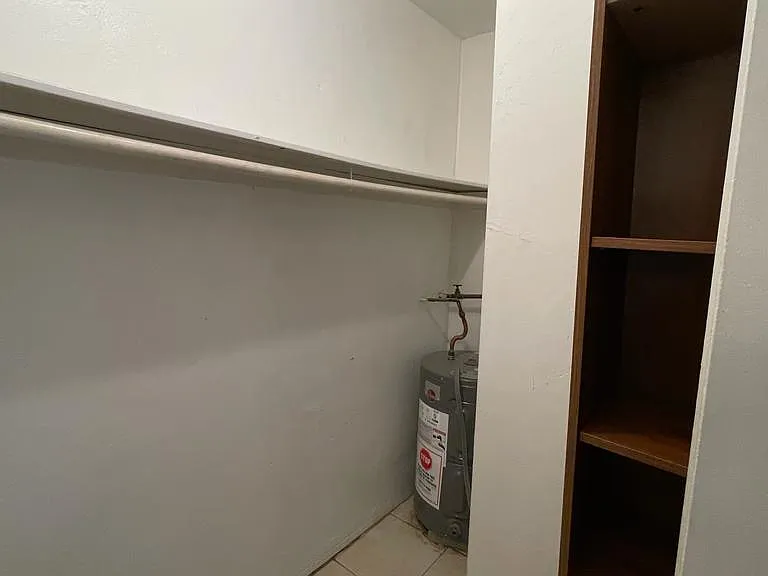 NW 3rd Ave — Photo 4