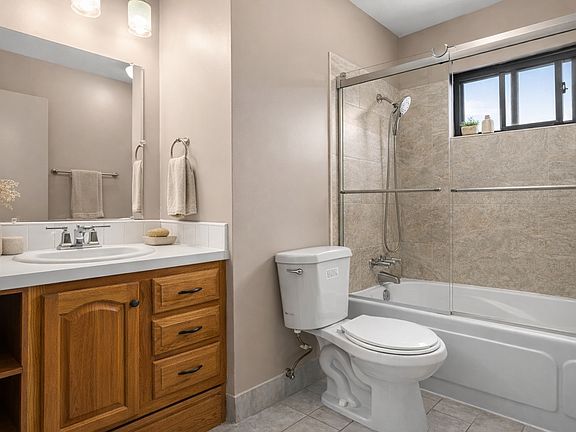 5th image of 1090 Clyde Ave #3