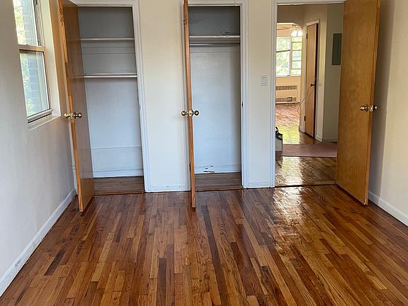 2nd image of 13911 Franklin Ave