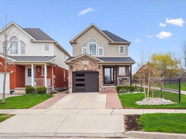 33 Bowen Dr, Guelph, ON N1E 0C9