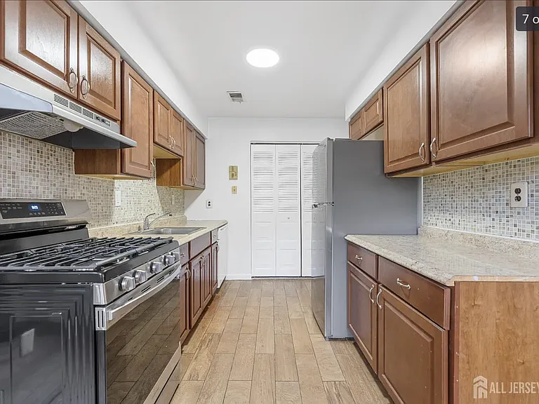 1602 Raspberry Ct — Photo 18