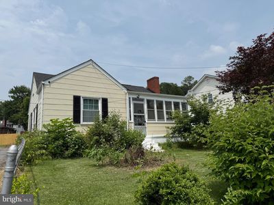 1027 E Washington St, Strasburg, VA, 22657