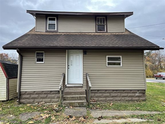4th image of 3201 Dennis St