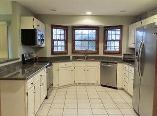 5970 Hawthorne Dr, Sylvania, OH 43560