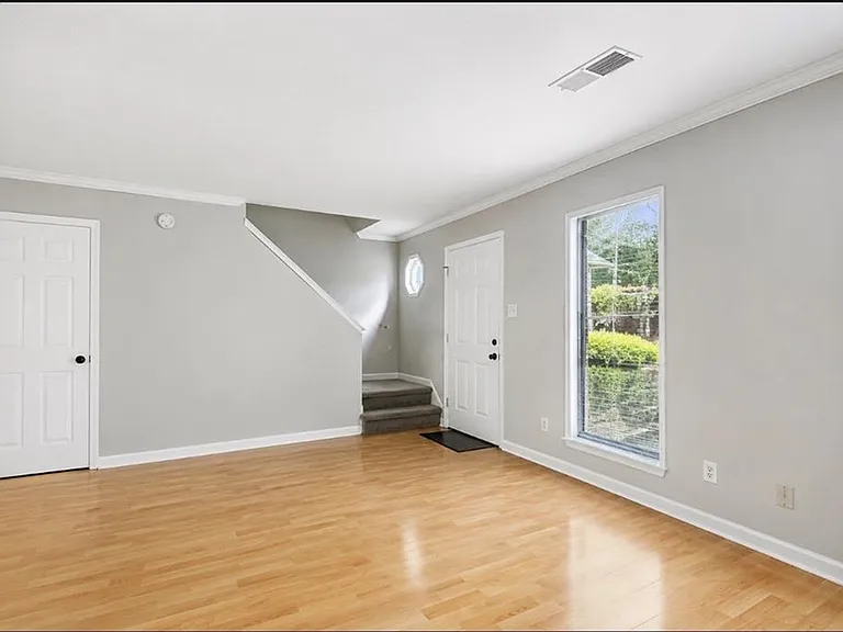 2390 Newport Lndg — Photo 3