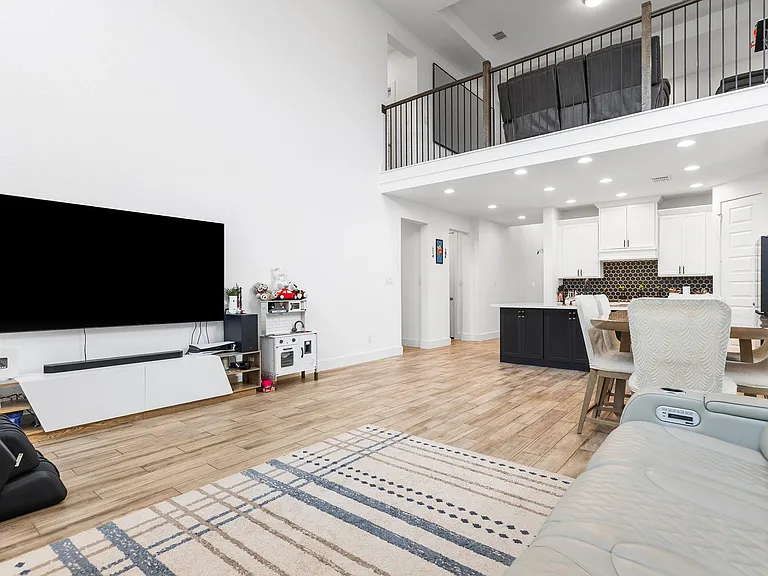 6025 Kelly Kyle Ave — Photo 11