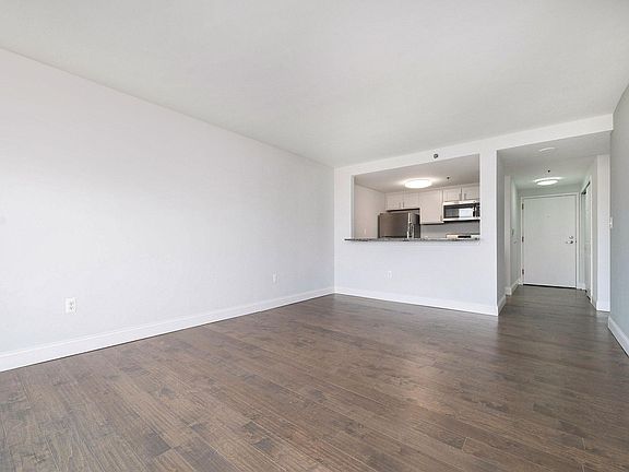2nd image of 250 E Harbortown Dr #505