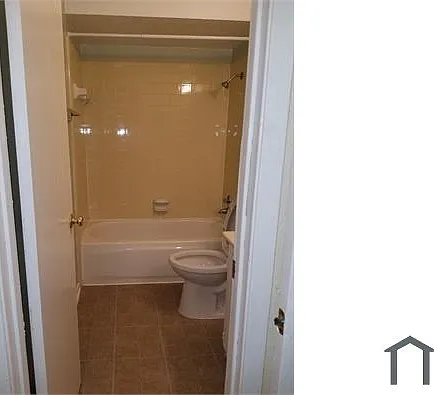 4400 Lake Rd #C — Photo 5