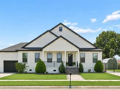 2821 Charles Dr, Chalmette, LA, 70043
