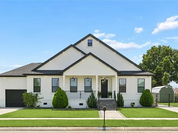 2821 Charles Dr, Chalmette, LA 70043